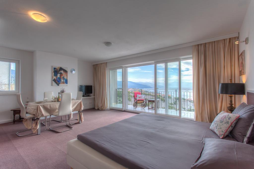 Apartments Villa Manda Novi Vinodolski Bilik gambar